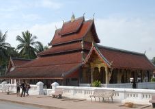4 DAYS EXPLORE FAMOUS PLACE IN LUANG PRABANG 