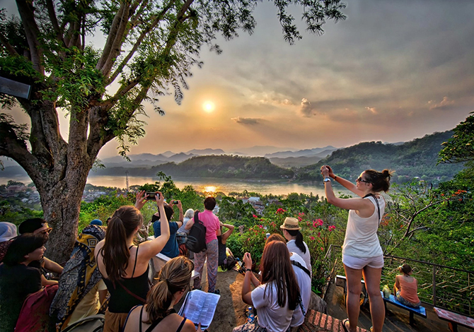 4 DAYS EXPLORE FAMOUS PLACE IN LUANG PRABANG 