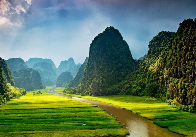 Hoa Lu - Tam Coc Grottoes - Mua Cave - Ninh Binh  Day Tour